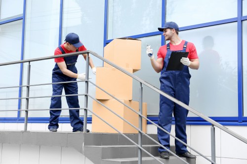 Transparent moving quote for a Docklands property access job