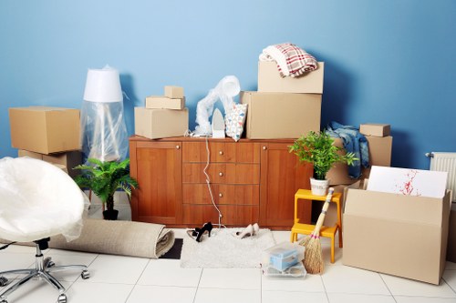 Urgent same day removals support in Docklands with apartment access challenges