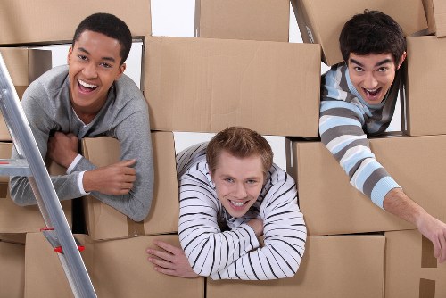 Local packing and boxes service suitable for Docklands residential and commercial moves