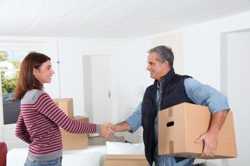 Flexible van moving support in a modern Docklands area